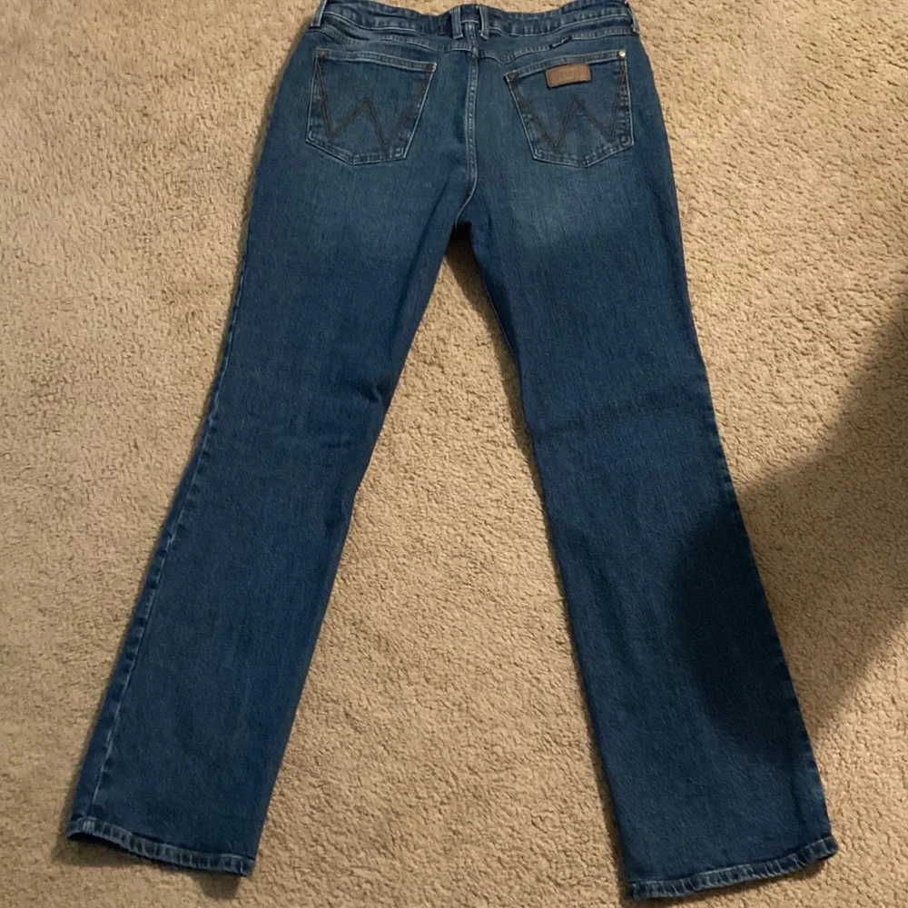 Wrangler Women's Straight Leg Blue Jeans - Picture 4 of 12